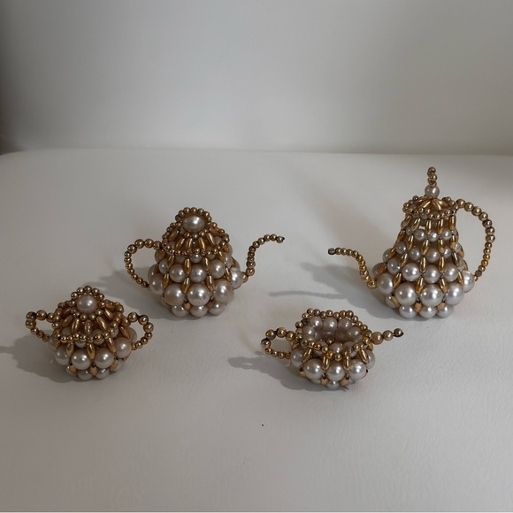 Pearl and gold beaded handmade tea set - Picture 7 of 13
